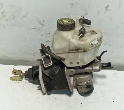 Master brake cylinder