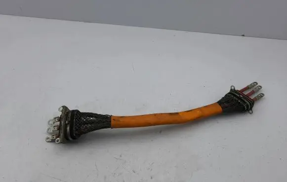 Mitsubishi Outlander Positive cable (battery)