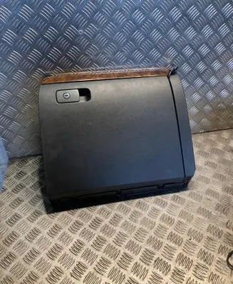 Volkswagen Jetta VI Glove box 5C7857101C