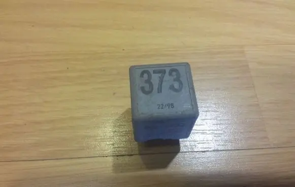 Audi A8 S8 D2 4D Other relay 8D0951253A 373