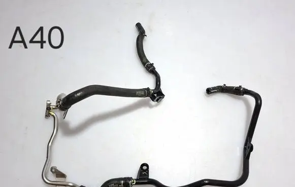 Engine coolant pipe/hose