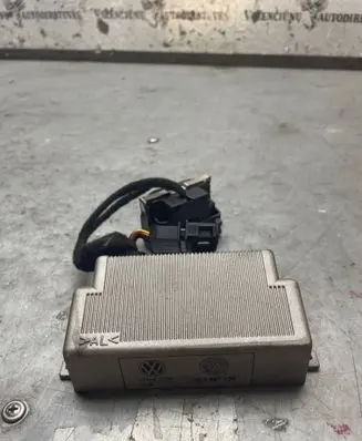 Volkswagen PASSAT B6 Voltage converter inverter 3C0907155