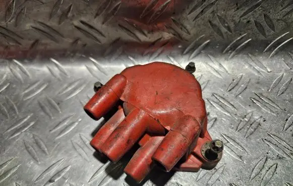 Opel Calibra Spark distributor cap 