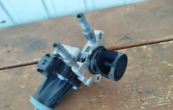 Citroen C5 Aircross EGR valve 50563924