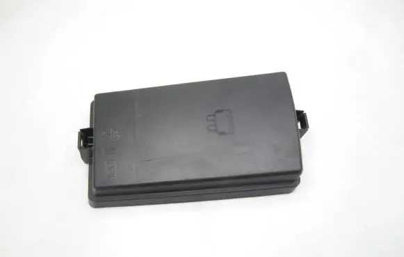 Volkswagen PASSAT B8 Fuse box cover 5Q0937132B