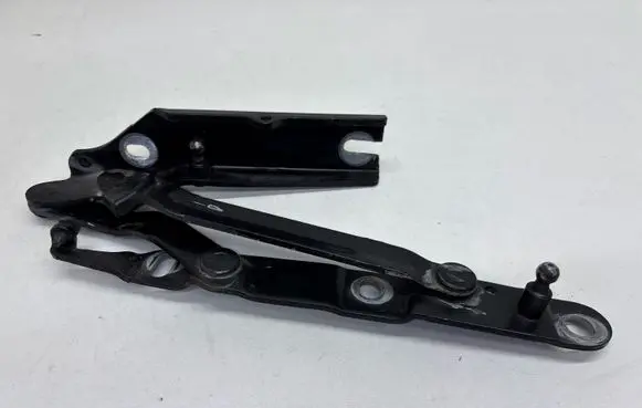 Audi Cabriolet B3 8G Tailgate/trunk/boot hinge 8G0827500