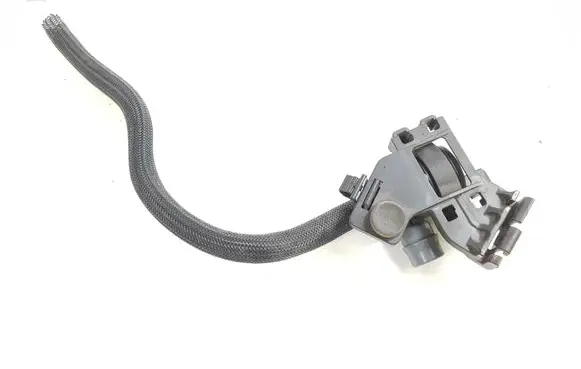 BMW M5 F90 other engine part 7636149