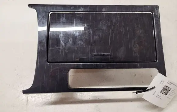 Cup holder front