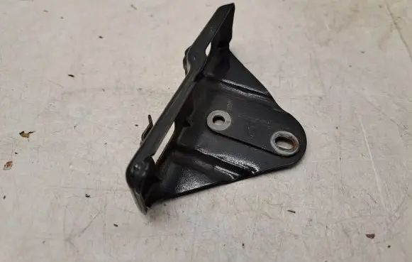Toyota Avensis T250 Headlight/headlamp mounting bracket 5208105020