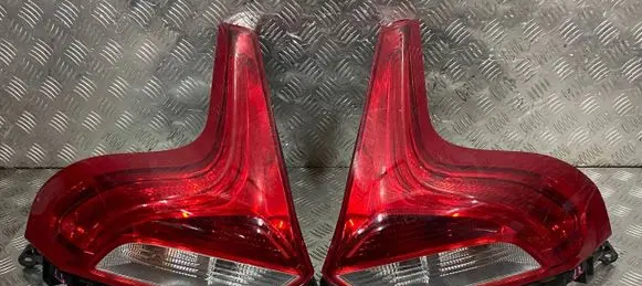 Volvo V40 Rear/tail lights set VOLVOV40