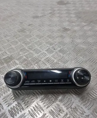 Toyota RAV 4 (XA50) Climate control unit 75K607