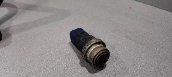 Audi A6 S6 C5 4B Coolant temperature sensor 8D0959481B