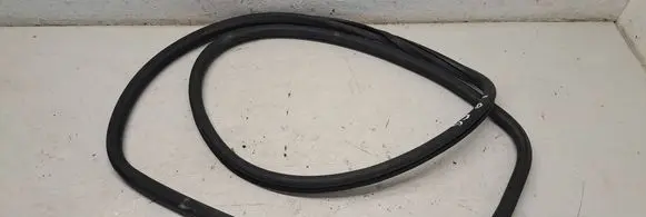 Volkswagen Jetta V Front door rubber seal 1K5867911