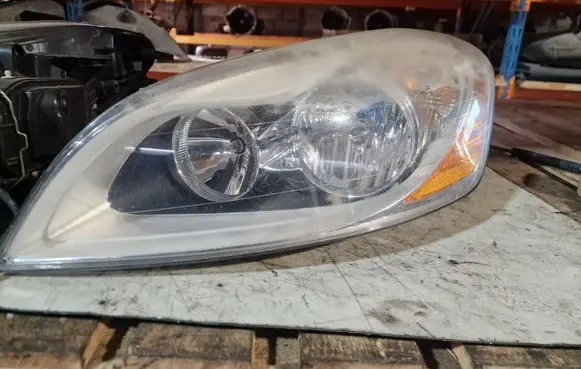 Volvo XC60 Headlight/headlamp