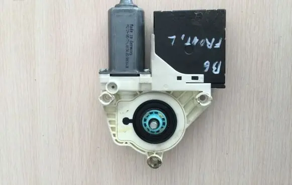 Volkswagen PASSAT B6 Front door manual window regulator 
