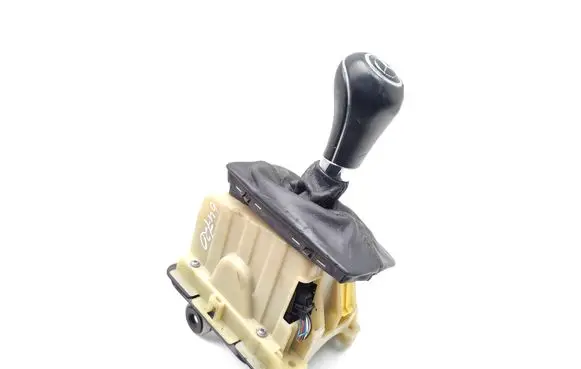 Mercedes-Benz E C207 W207 Gear selector A2042678124