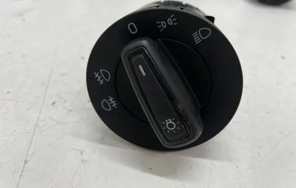 Skoda Octavia Mk3 (5E) Light switch 5E0941431F