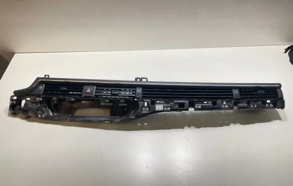 Audi A5 Dash center air vent grill 8W1820902