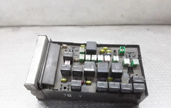 Chrysler Voyager Fuse module 05144509AB