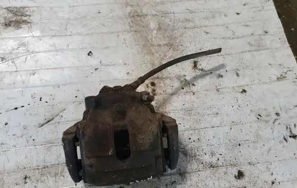 BMW X3 E83 Front brake caliper NOCODE