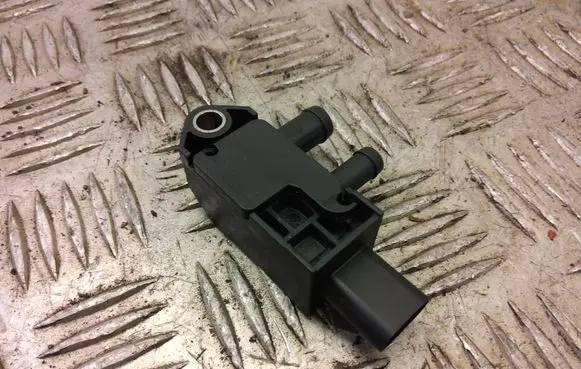 Opel Insignia B Exhaust gas pressure sensor 55500458