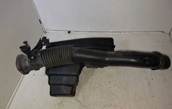 Toyota Yaris Cross Intake resonator 1789337040 SEK1S0