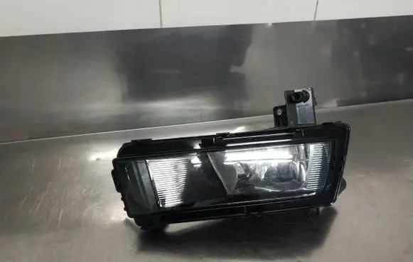 Volkswagen Touran II Front fog light 5TA941662A