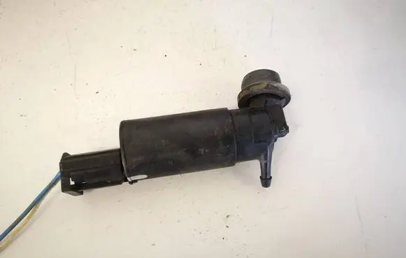 Toyota Corolla Verso AR10 Windscreen/windshield washer pump 