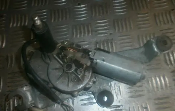 Ford Mondeo MK II Rear window wiper motor 0390201522