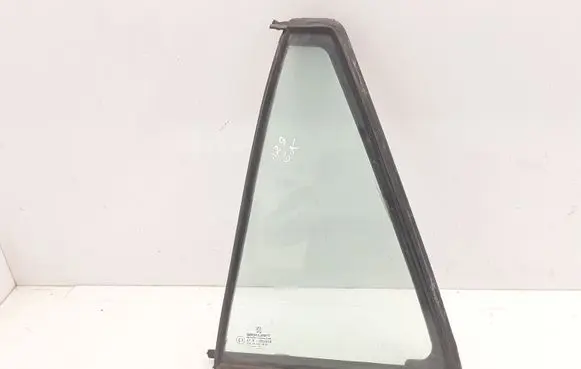 Peugeot 406 Rear vent window glass 43R000929