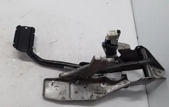 Volvo XC60 Brake pedal 31341100