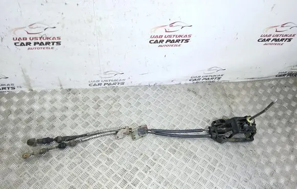 Toyota Avensis T250 Gear shifter/selector