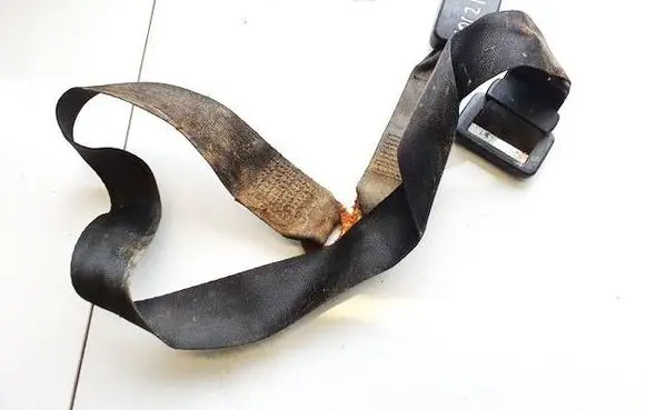 Volkswagen Golf II Middle seatbelt (rear) 191857713