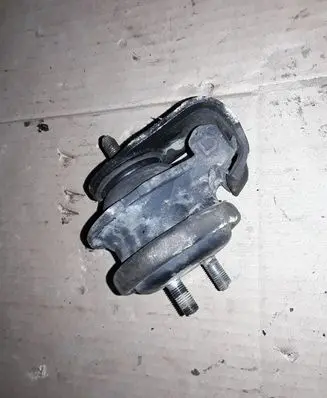 Suzuki Grand Vitara II Engine mount bracket NOCODE