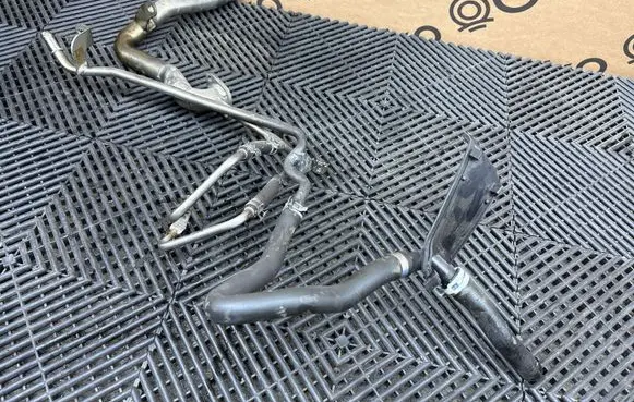 Volvo XC90 Engine coolant pipe/hose 31319352