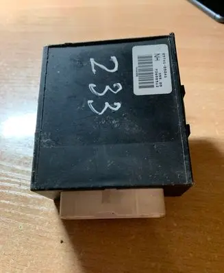 Toyota Avensis T220 Door control unit/module 8974105041 73658912 35500