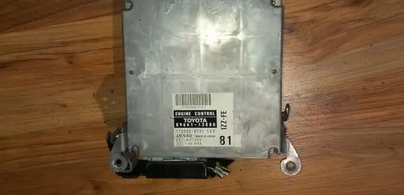 Toyota Corolla Verso E121 Engine control unit/module 8966113080 89661-13080