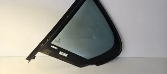 BMW 5 F10 F11 Rear vent window glass 7311245