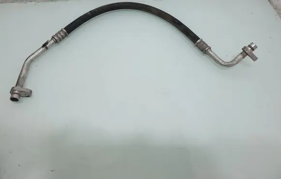 Dacia Sandero II Air conditioning (A/C) pipe/hose 924901993R