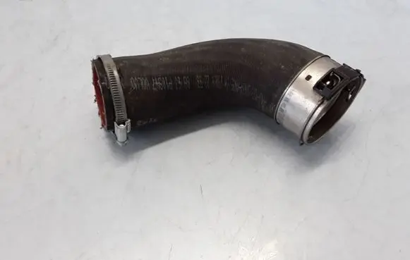 Volvo XC60 Intercooler hose/pipe 31657743