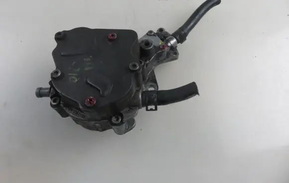 Volkswagen PASSAT B5.5 Vacuum pump 038145209E