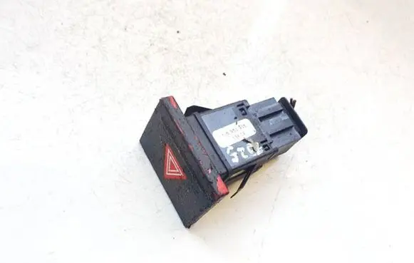 Volkswagen Touareg I Hazard light switch 7l6953235
