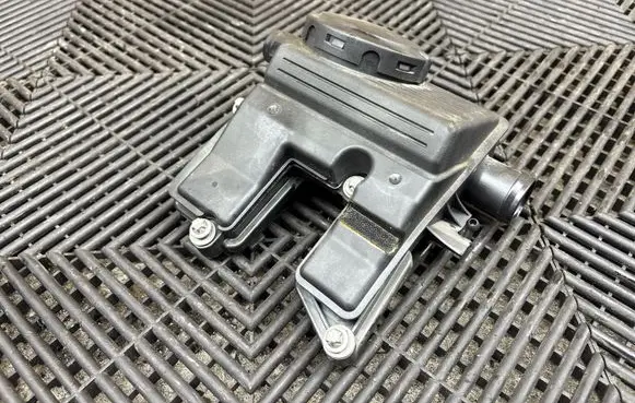 Porsche Panamera (970) Oil breather separator 94810713522