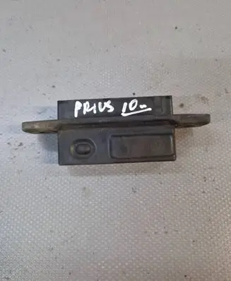 Toyota Prius (XW30) Tailgate opening switch 
