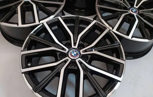 BMW X1 U11 R18 alloy rim 6891179