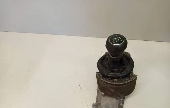Audi A2 Gear shifter/selector 8Z0711246A
