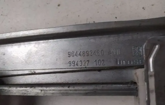 Peugeot 407 Front window lifting mechanism without motor 9644893480