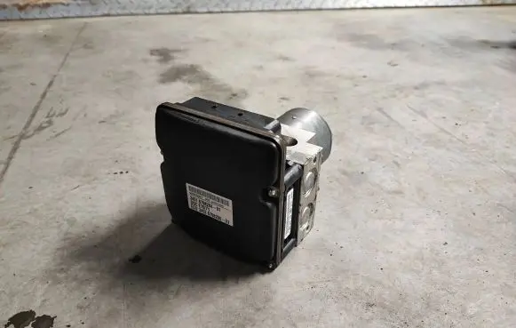 BMW X6 E71 ABS Pump 6798284 6798286