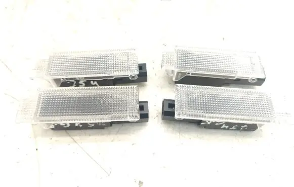 Maserati Ghibli Front door interior light 0700800