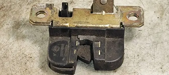 Volkswagen New Beetle Tailgate/trunk/boot lock/catch/latch 1C0827505C